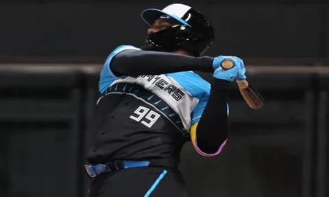 九回２死から日本ハム・レイエスの粘りに場内どよめく　フルカウントから６球連続ファウル　１３球目を中前タイムリーで意地