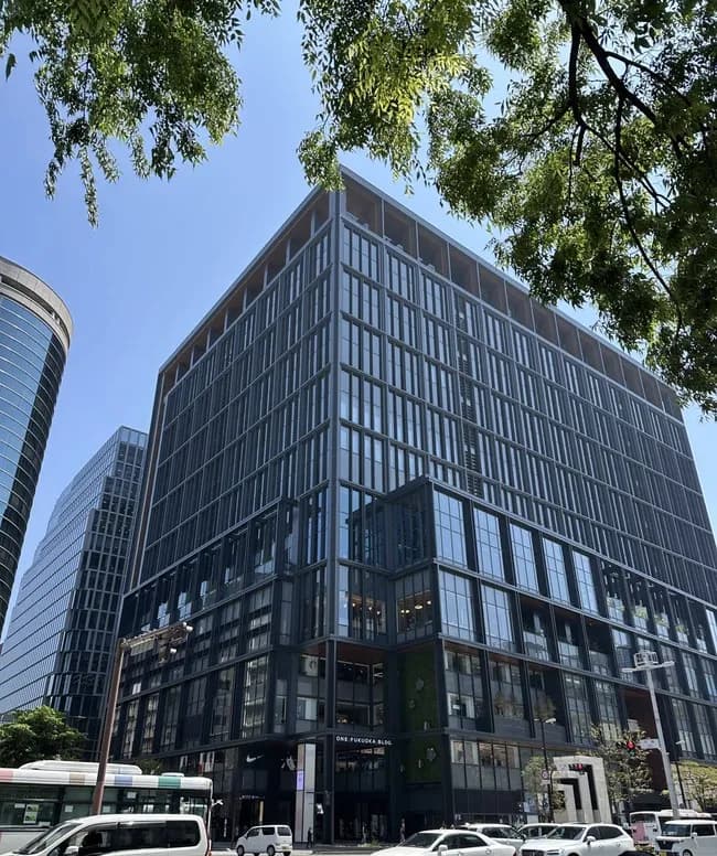 【画像】大都会・福岡で新しく今日開業したビルがセンス良すぎるｗｗｗｗ