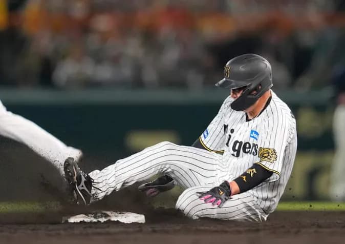 【朗報】大山悠輔 先制タイムリーキター！！ 大山「次は自分がチームを助ける番になりたい」