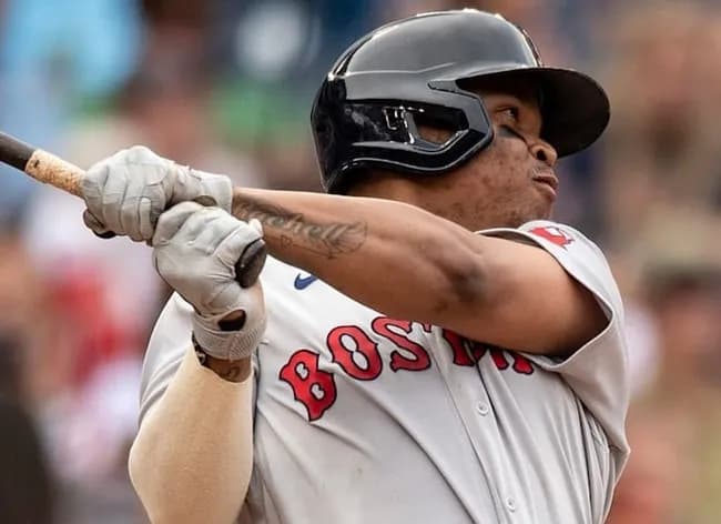【朗報】レッドソックスの新DHさん　打率.194 2本 14打点 OPS.658