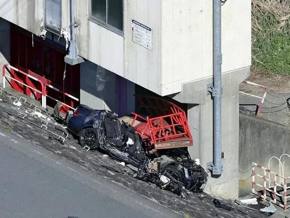 【警告】水門衝突事故、スピード出しすぎて全力疾走並みだった模様・・・・・