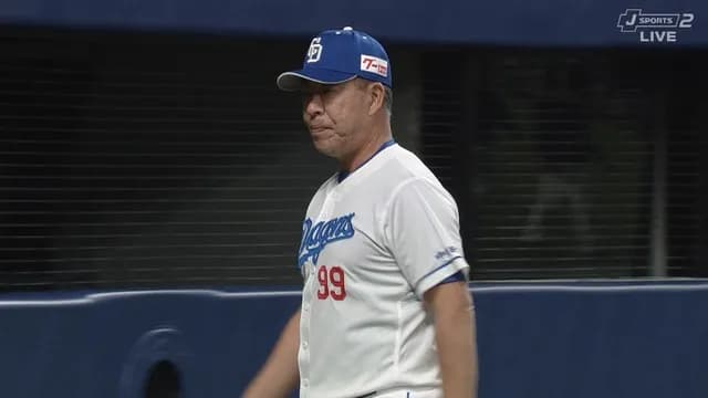 井上監督「選手たちが何かの形で試合にだけ集中させるように考えたい」 記者「具体的には？」 井上監督「」