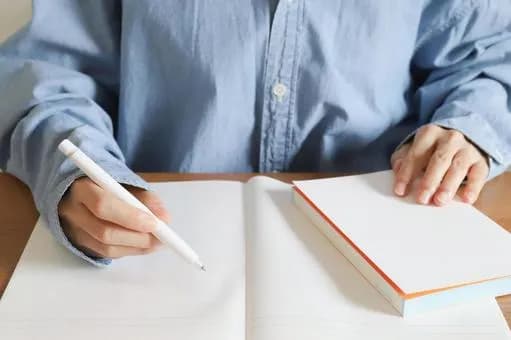 【悲報】カフェで作業するのを批判するやつってなんなの？ｗｗｗｗｗｗｗｗｗｗｗｗｗｗｗｗ