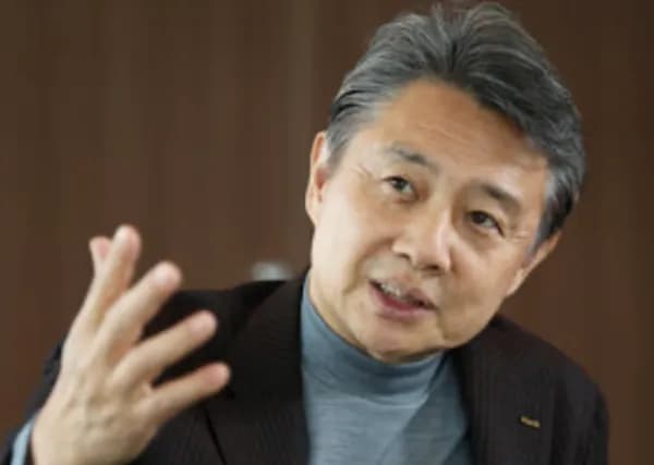 世界で躍進のアシックス、シューズ絶好調　野球は省力で撤退