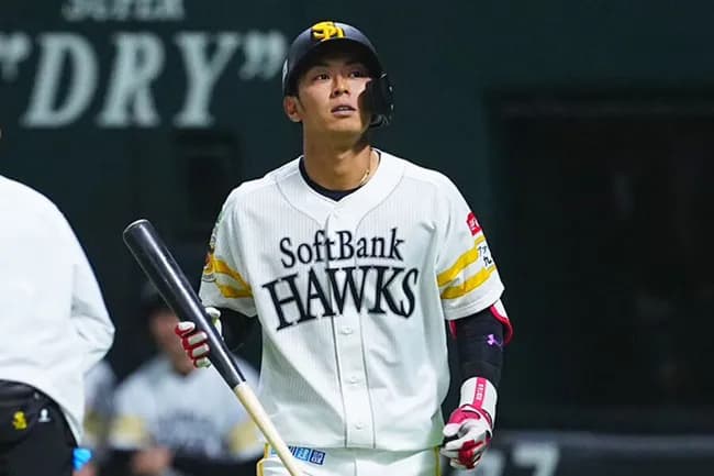 鷹にまたも激震　右肘死球の今宮が登録抹消…開幕オーダーから8人が姿消す“超異常事態”