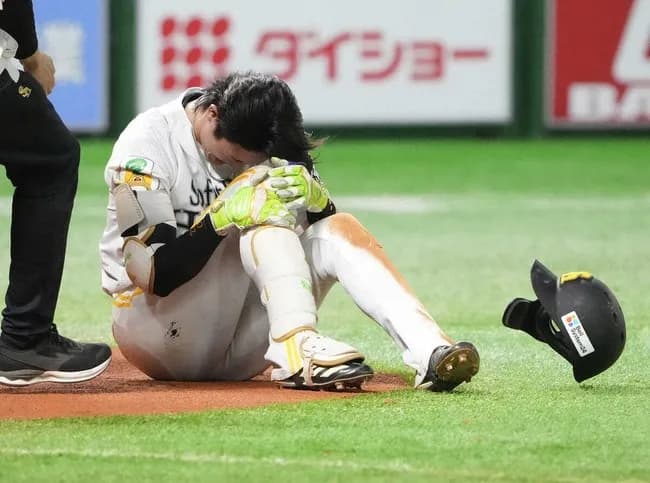 ソフトバンク激震！周東佑京が右腓骨骨折で長期離脱へ　実戦復帰未定