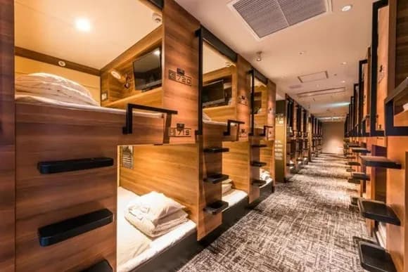 【画像】今どきの「カプセルホテル」、ガチのマジで快適すぎるｗｗｗｗｗｗｗｗ