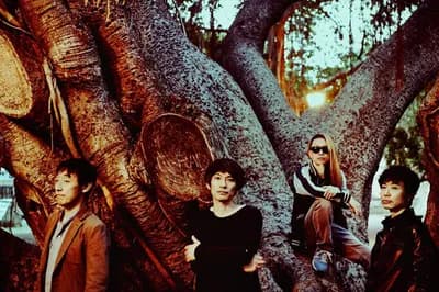 スピッツ3本柱「ロビンソン」「空も飛べるはず」「チェリー」←これに次ぐ曲