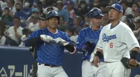 DeNA 右手親指の骨折から復帰の桑原将志、今季初出場でマルチ安打！