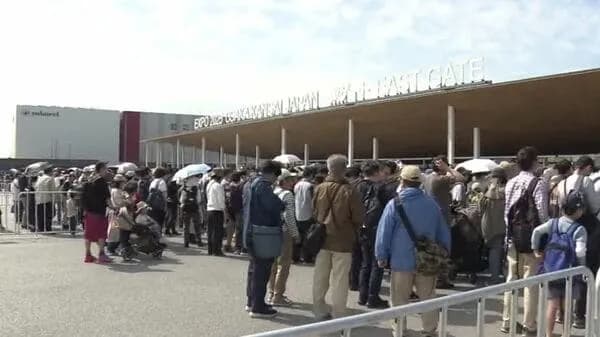 大阪万博＋131,000