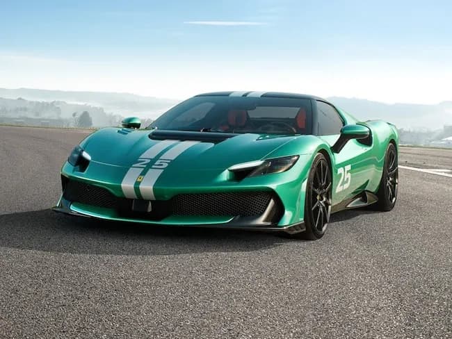 【画像】フェラーリが新型車を発表したのでご覧くださいｗｗｗ