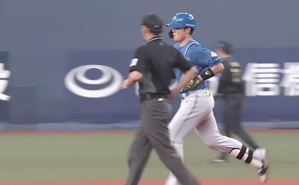 【速報】日ハム清宮、スタメン復帰&魚雷バットで第3号2ランHRｷﾀ━━━━(ﾟ∀ﾟ)━━━━!!