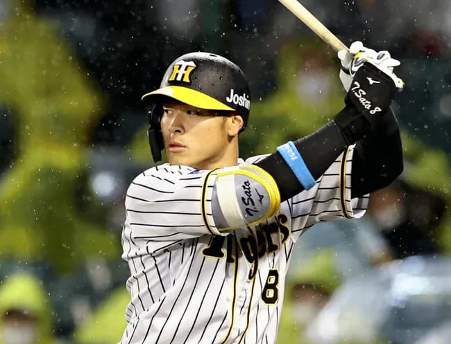 巨人岡本の長期離脱で佐藤輝の本塁打王の可能性が高まる