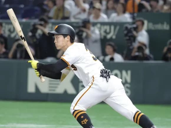 【悲報】巨人浦田さん、念願のプロ入りした結果巨人の4番の選手生命を大きく変えてしまう・・・・