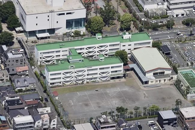 小学校襲撃事件、原因は母親の子供がイジメられてて学校の対応が悪かったから輩に依頼した
