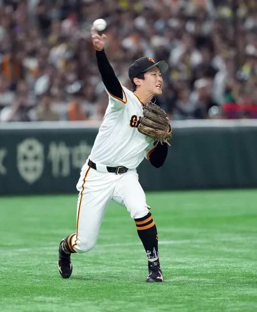 【悲報】巨人浦田さん、念願のプロ入りした結果巨人の4番の選手生命を大きく変えてしまう