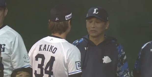 西武ファン「チョップしろ！」カメラ「チョップしろ！」甲斐野「チョップされに行くか…」