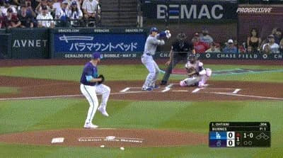 大谷翔平、第一打席で初球を8試合連続安打となるライト前ヒット！！！！！！！！