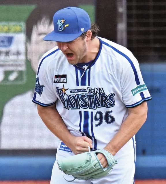 バウアー(最速159kmです、サイヤング賞投手です、中3日中4日で投げられます、スター性抜群です)