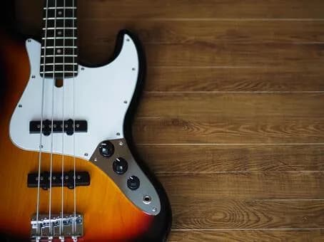 【悲報】ベースが一番人気のバンド、ガチで存在しない・・・・・