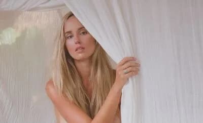 【悲報】さいたま市にすっぽんぽんの若い女性が出現→県警「見かけたら逃げて」