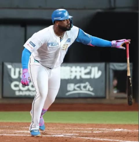 日本ハム・レイエスが才能認める好敵手から２点適時打