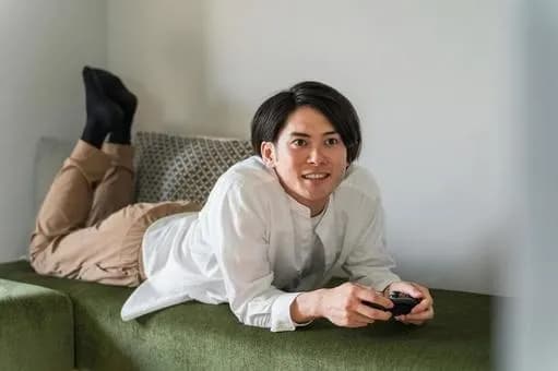 【悲報】ワイちゃん平日朝からゲームを爆買いしてしまうｗｗｗｗｗｗｗｗｗｗｗｗｗｗｗｗ