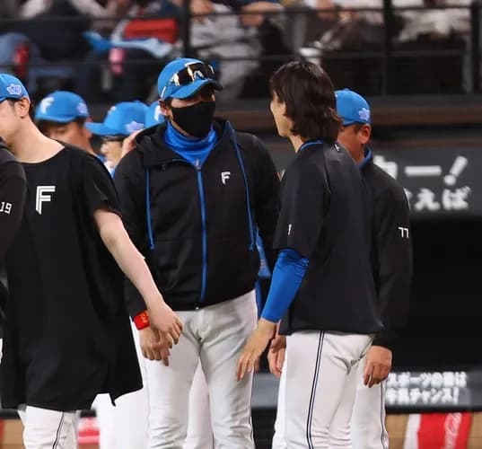 日本ハム・新庄監督　大盛況の平日デーゲーム開催に感嘆「野球人口が減っているなかですごい考えだなと」