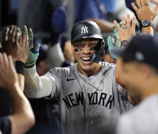 【朗報】アーロンジャッジ.414 15本 41打点 OPS.1.279 WAR4.1←このバケモンｗｗｗｗｗ