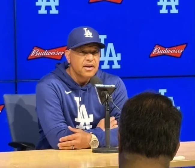 【朗報】ロバーツ監督「佐々木朗希はMRI検査では特に異常はなかった。数日以内にボール握れそう」