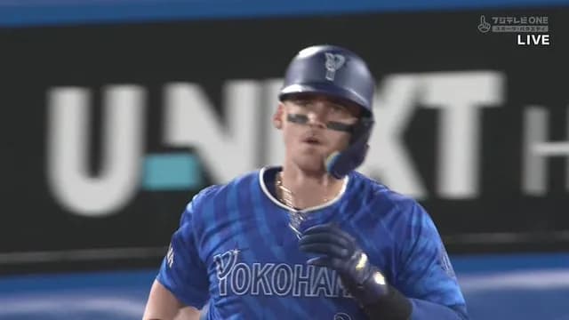 オースティン、ようやくお目覚めの1号逆転2ラン！！ バウアー6失点の負けを消す