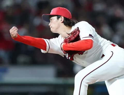 リリーフ登板の鈴木健矢が今季2勝目　日本ハムから現役ドラフトで加入「小園に感謝です」と喜ぶ