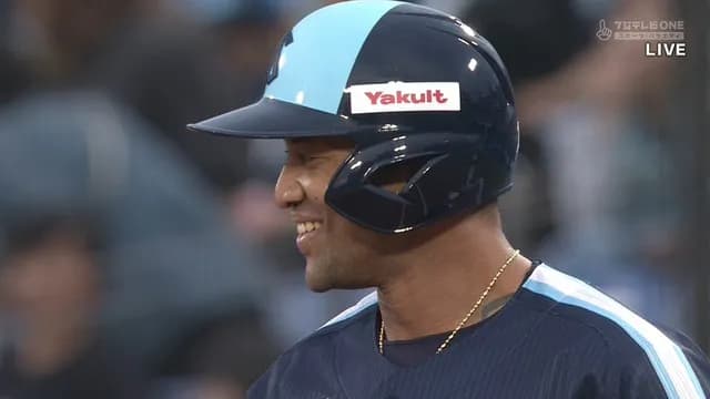 ヒゲを剃ったヤクルト・サンタナ、スタイリッシュすぎるｗｗｗｗ