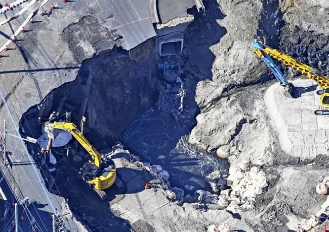 【悲報】八潮住民「毎朝悪臭で目覚める」