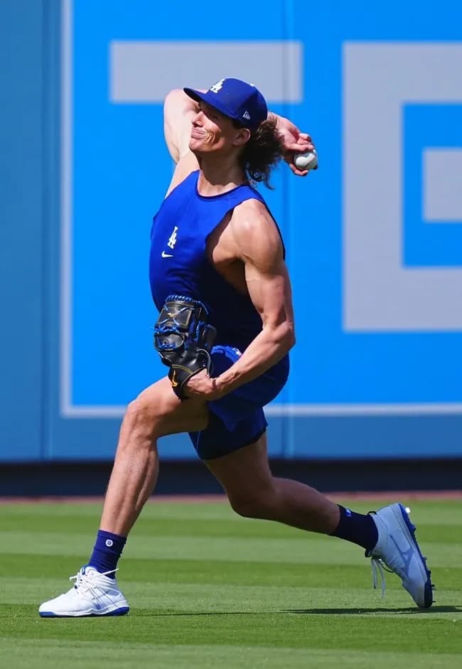 ドジャース・グラスナウ投手の肉体wwwwwwwwwwwwwwwwwwwwwwwwww