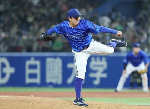 【DeNA】光線過敏症の東克樹「大丈夫でした。ナイターなんで」気持ち良く102球投げ５勝目