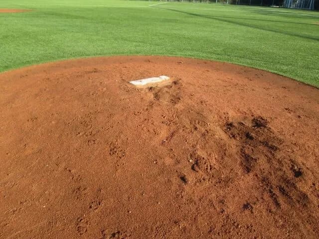 スイッチヒッターがいるのにスイッチピッチャーがいない理由