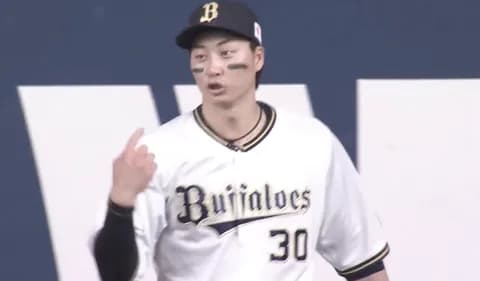 廣岡大志さん攻守で神