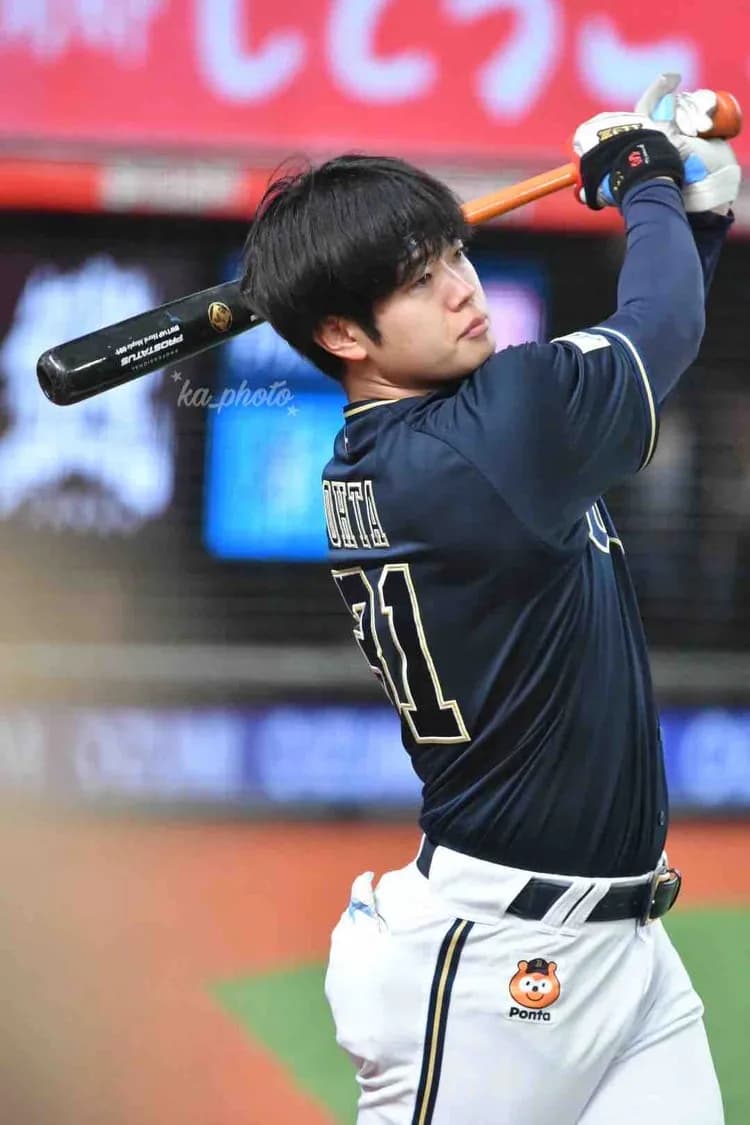 首位打者太田椋、登録抹消へ…19日に右手首打撲の診断