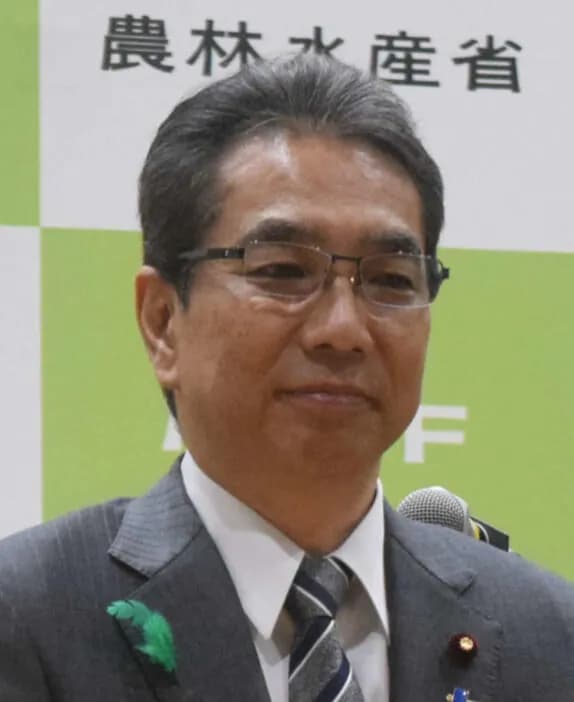 江藤農水大臣「えー私はこの7ヶ月間懸命に働きました、それに選挙に8回当選しました」