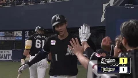 打った瞬間！藤原、今シーズン第1号ホームラン！ロッテすぐさま同点に追いつく！！