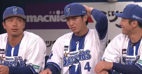 DeNA蝦名の攻守に“素直すぎる”度会のリアクション炸裂！DeNA外野争いが白熱