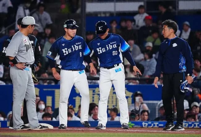 西武　ドラ2・渡部聖にアクシデント　左足首をひねって試合後病院へ　初の1試合2発、首位打者浮上も…