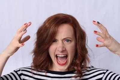 【動画】大阪万博の羽虫、ついに人を襲い始め阿鼻叫喚の地獄絵図へｗｗｗｗｗｗｗｗ