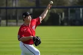 小笠原慎之介、脇腹肉離れ以降全く情報がなくなる