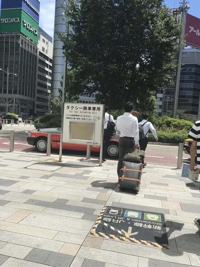 ｢俺はええんや」藤川岩崎坂本など阪神の複数選手がタクシー乗り場で一般人を恫喝し強引に乗り込む