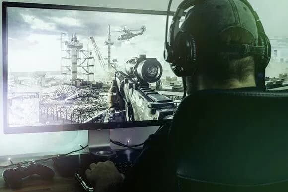 【悲報】元ゲーマーのウクライナ兵「母はゲームは役に立たないと言ってたけど、戦場で役立っている」