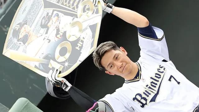 西川龍馬、2号2ランで1000本安打達成！「最高の結果で決められたので良かった」