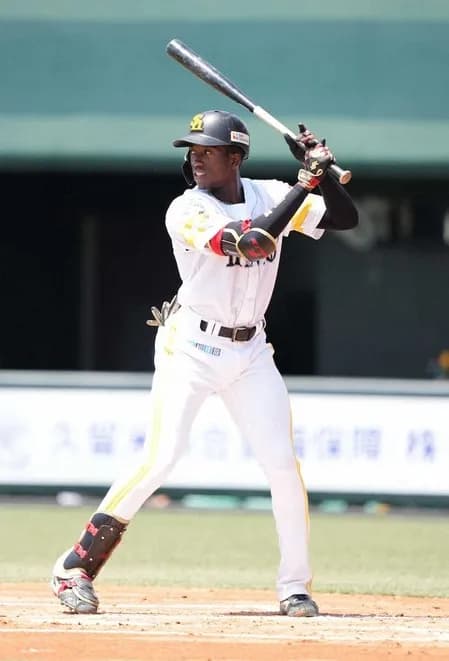 ソフトバンク・イヒネと大野稼頭央が1軍初昇格！