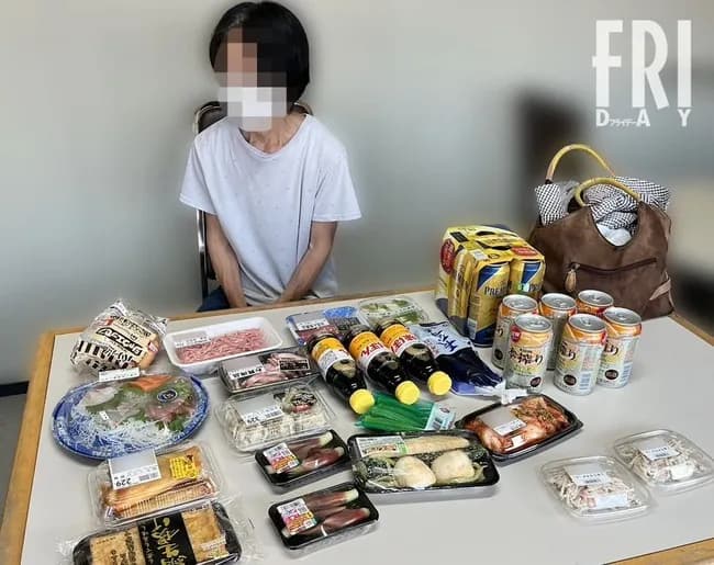 【画像】万引きオバサン、シャウエッセンを盗む